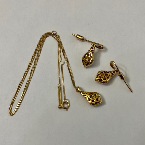 14k yellow gold earrings, pendant with chain - Picture 3 of 4